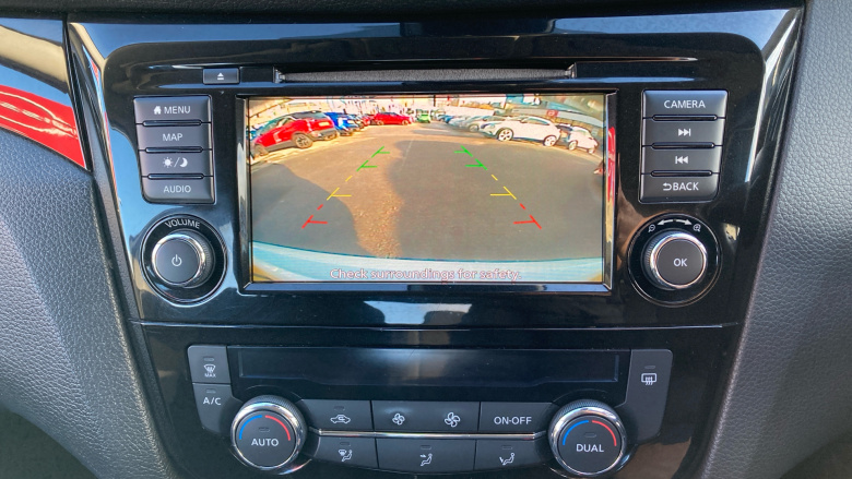 Nissan Qashqai 1.3 DiG-T Acenta Premium 5dr Petrol Hatchback